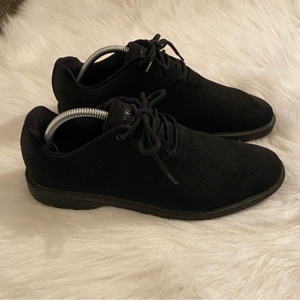 Skechers Dress Knit Relaxed Fit Shoes Mens Size 9 Lace Up Black Has Flaws